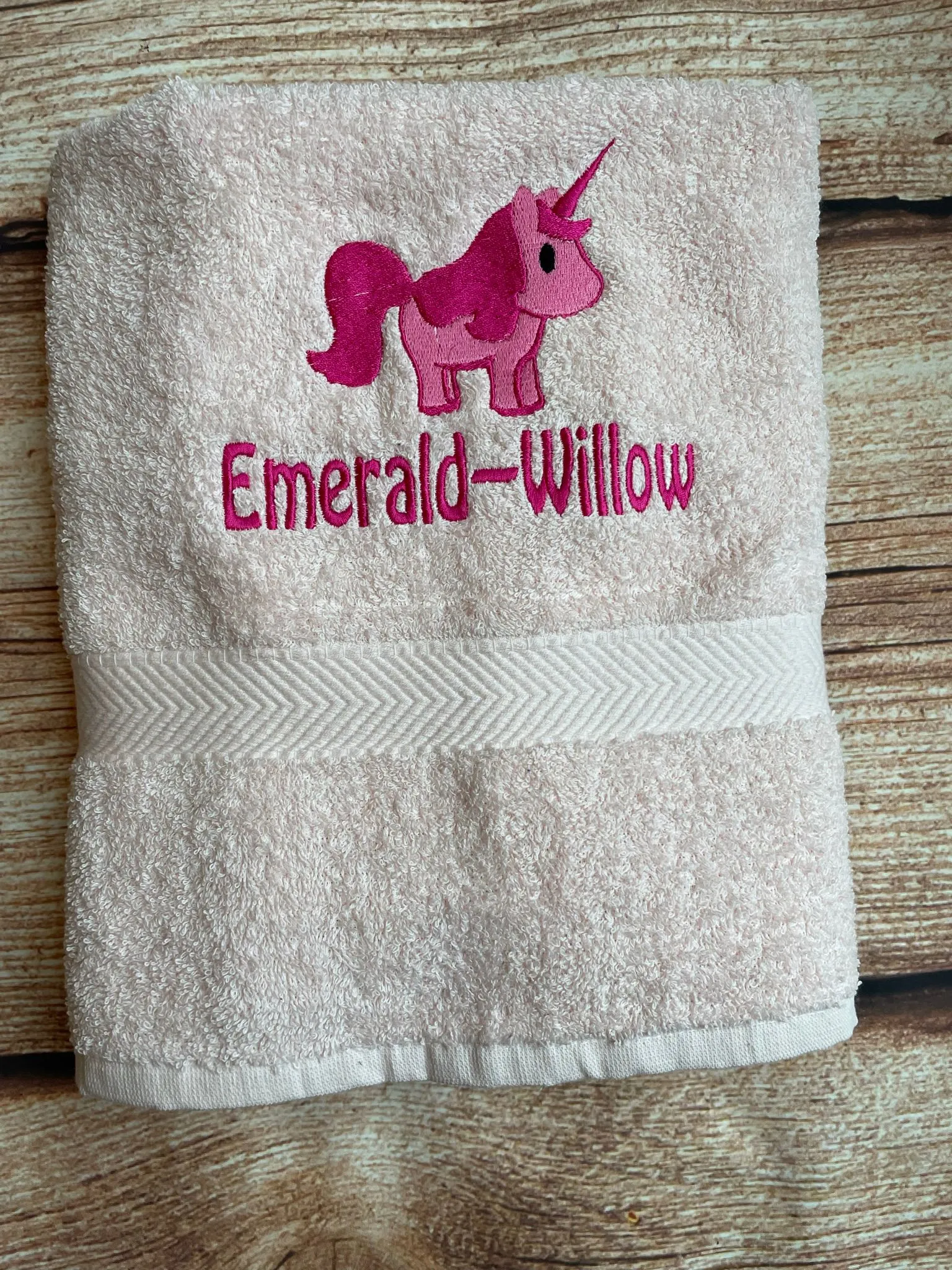 Embroidered personalised swimming or sports towel. Ideal gift // Unicorn