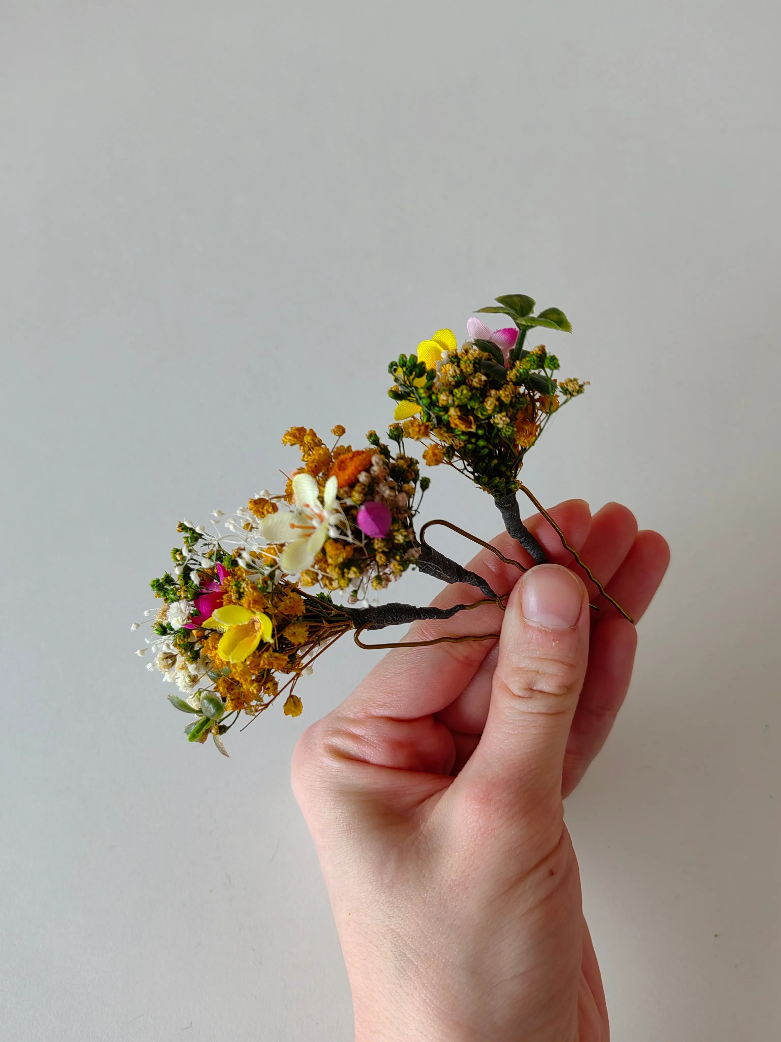 Meadow flower hairpins